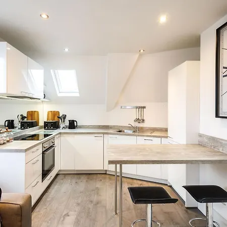 Host & - Franklin Rise Harrogate