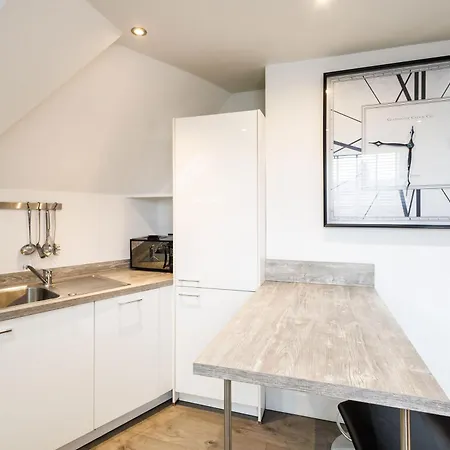 Host & - Franklin Rise Apartment Harrogate