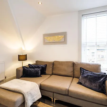 Host & - Franklin Rise Harrogate