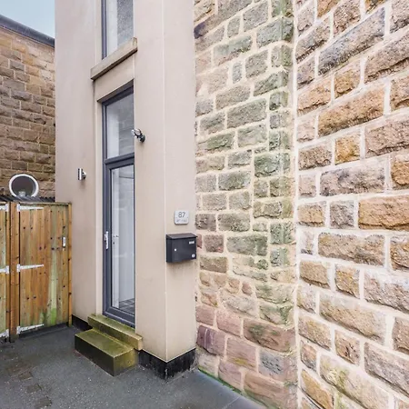 Host & - Franklin Rise Harrogate