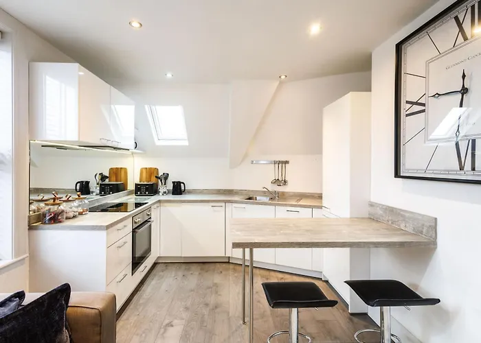 Host & - Franklin Rise Harrogate