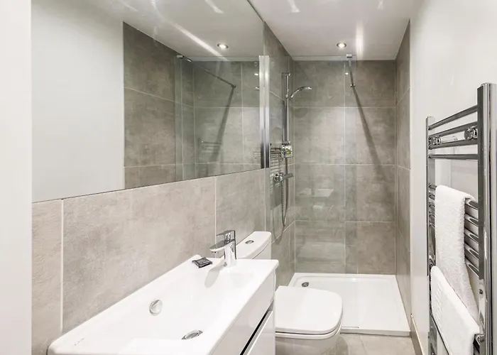 Host & - Franklin Rise *