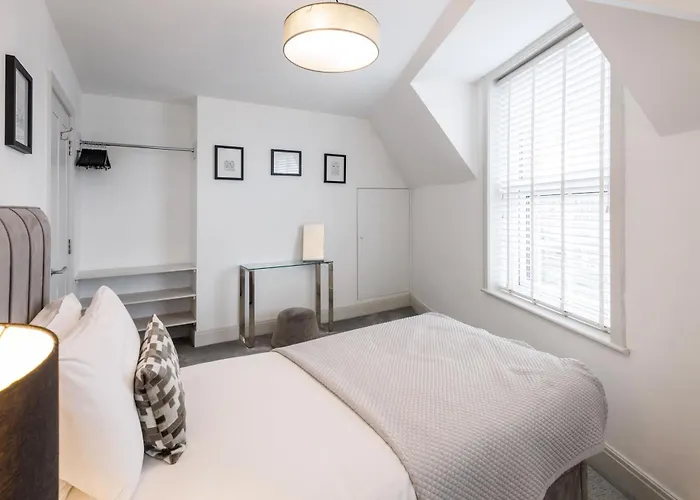 Host & - Franklin Rise * Harrogate