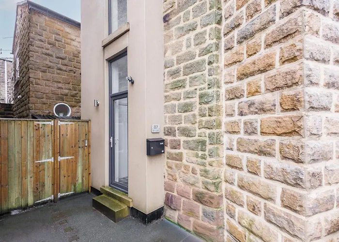 Host & - Franklin Rise Harrogate